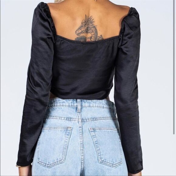 NWOT SOLD OUT Princess Polly “Love Song” Top Black Cowl Neck Crop Top Size 6 - Picture 2 of 5